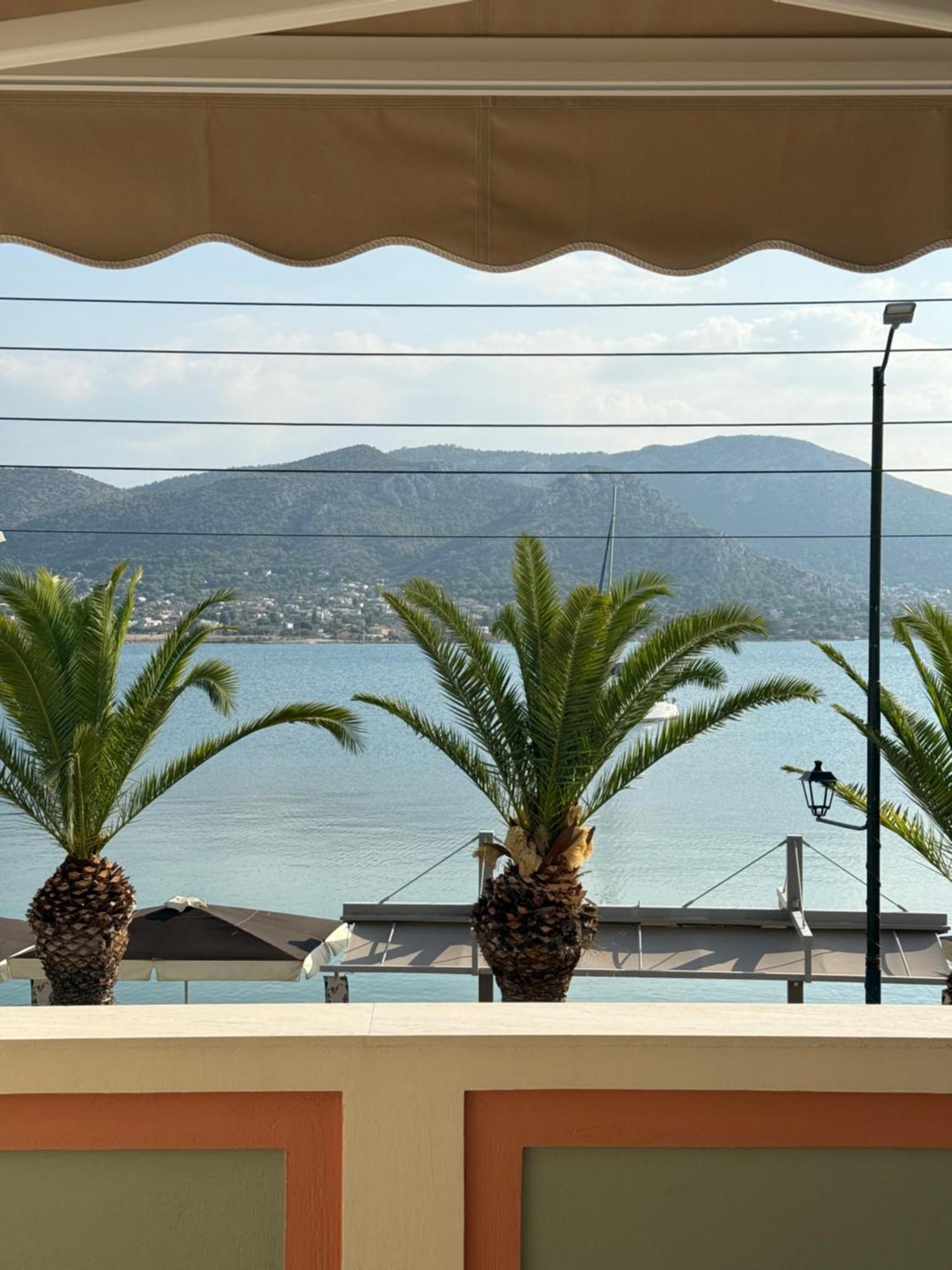 Seaside Apartment Salamís Eksteriør bilde